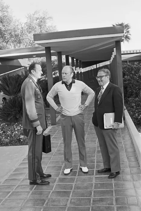 Framed Print : President Ford Speaking with Henry Kissinger and Frederick Weyand Framed Print : President Ford Speaking with Henry Kissinger and Frederick Weyand