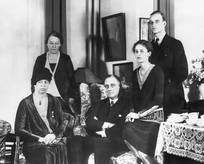 Framed Print : US President Franklin D. Roosevelt with His Family Framed Print : US President Franklin D. Roosevelt with His Family
