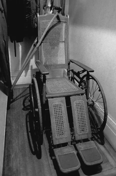 Framed Print : President Franklin D. Roosevelt's Wheelchair Framed Print : President Franklin D. Roosevelt's Wheelchair