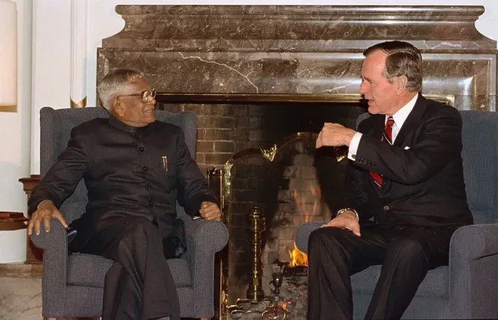 Framed Print : President George Bush Conversing with India's President