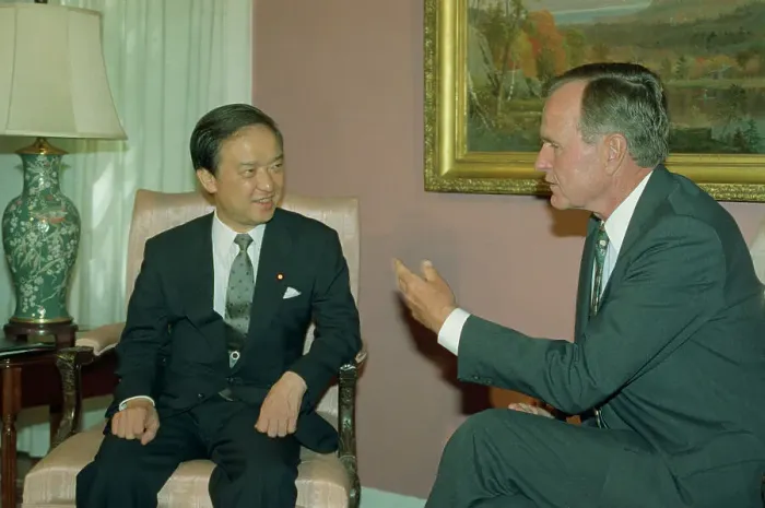 Framed Print : President George Bush Conversing with Japanese Prime Minister Kaifu Framed Print : President George Bush Conversing with Japanese Prime Minister Kaifu