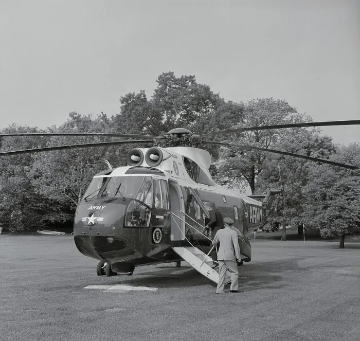 Framed Print : President John F. Kennedy Boarding Helicopter