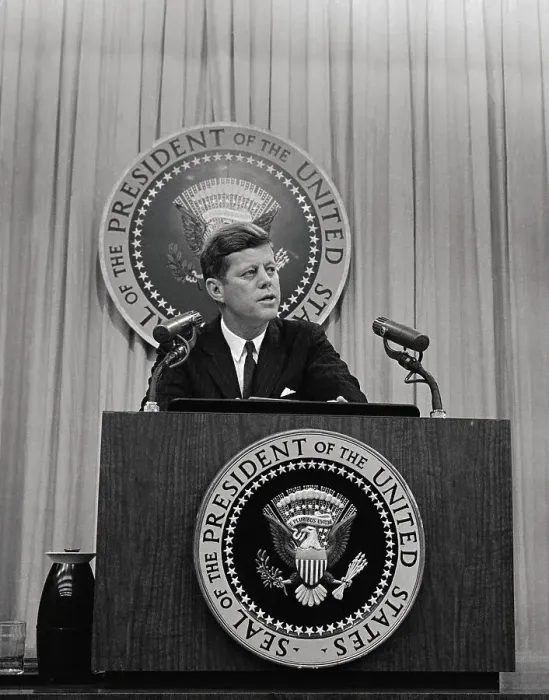 Framed Print : President John F. Kennedy Speaking at Podium Framed Print : President John F. Kennedy Speaking at Podium