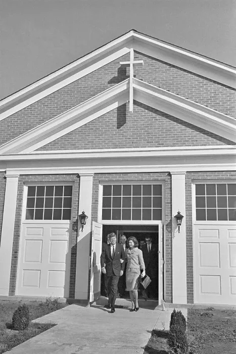 Framed Print : President Kennedy and Jacqueline Kennedy Leaving Church Framed Print : President Kennedy and Jacqueline Kennedy Leaving Church