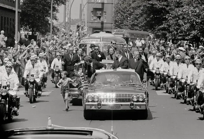 Framed Print : President Kennedy's Motorcade