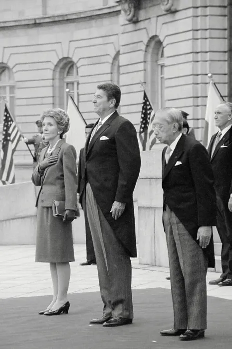 Framed Print : President and Nancy Reagan with Emperor Hirohito Framed Print : President and Nancy Reagan with Emperor Hirohito