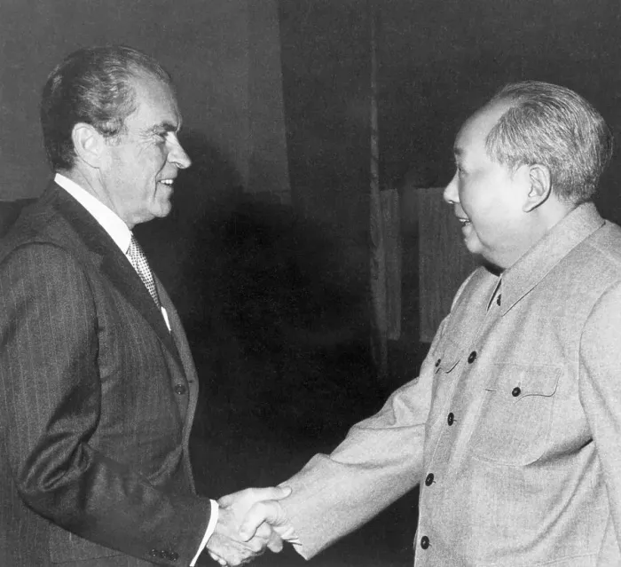 Framed Print : President Nixon and Mao Tse-Tung Shaking Hands Framed Print : President Nixon and Mao Tse-Tung Shaking Hands