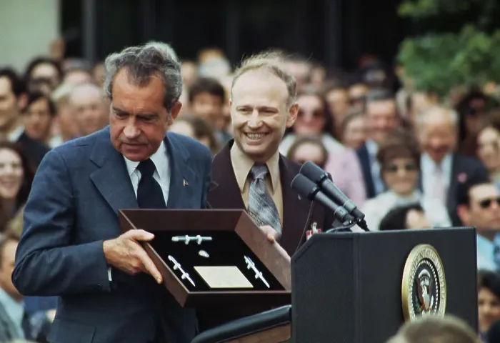 Framed Print : President Nixon Receives Memento Plaque Framed Print : President Nixon Receives Memento Plaque