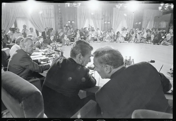 Framed Print : President Reagan Conferring with Alexander Haig Framed Print : President Reagan Conferring with Alexander Haig