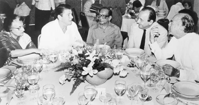 Framed Print : President Reagan Dining with Heads of State