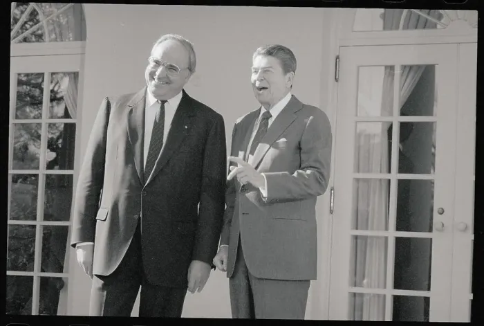 Framed Print : President Reagan with Helmut Kohl Framed Print : President Reagan with Helmut Kohl