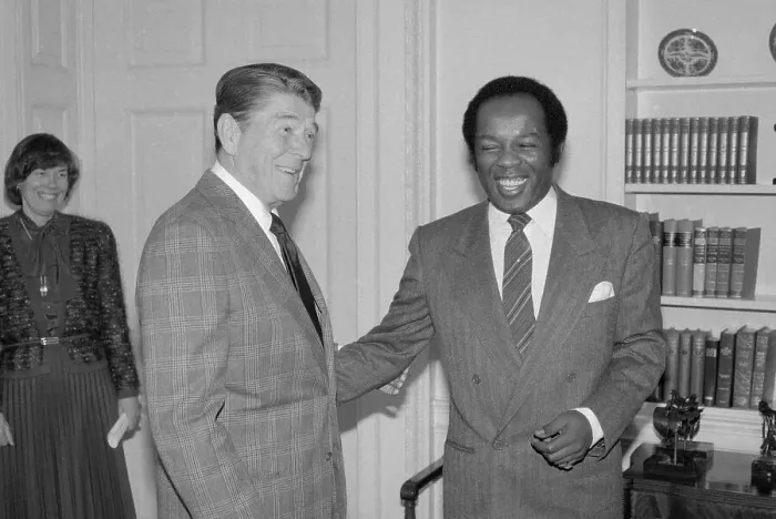 Framed Print : President Reagan with Lou Rawls Framed Print : President Reagan with Lou Rawls