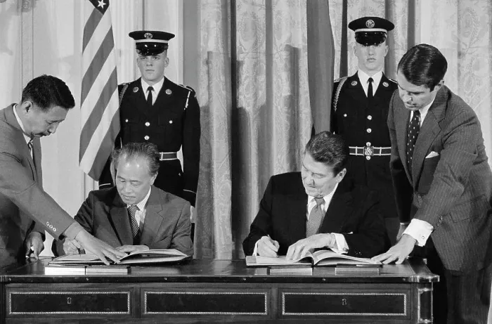 Framed Print : President Reagan and Zhao Ziyang Signing an Agreement Framed Print : President Reagan and Zhao Ziyang Signing an Agreement
