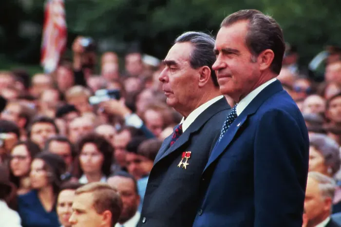 Framed Print : President Richard Nixon and Leonid Brezhnev Framed Print : President Richard Nixon and Leonid Brezhnev