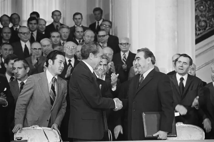 Framed Print : President Richard Nixon and Premier Leonid Brezhnev Shaking Hands Framed Print : President Richard Nixon and Premier Leonid Brezhnev Shaking Hands