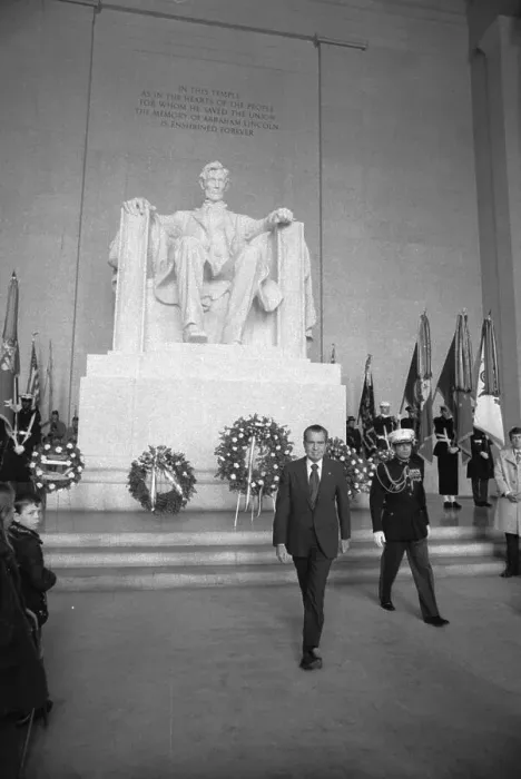 Framed Print : President Richard Nixon Walking Away from Lincoln Memorial Framed Print : President Richard Nixon Walking Away from Lincoln Memorial