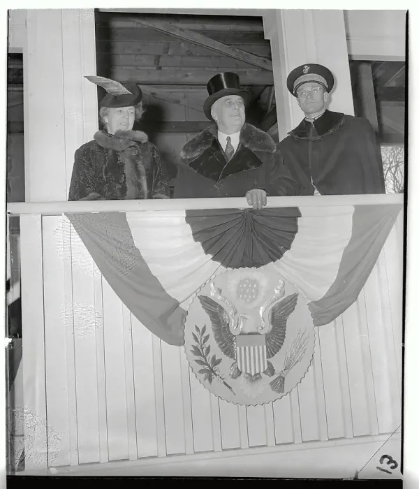Framed Print : President Roosevelt and Family Watching the Inaugural Parade Framed Print : President Roosevelt and Family Watching the Inaugural Parade