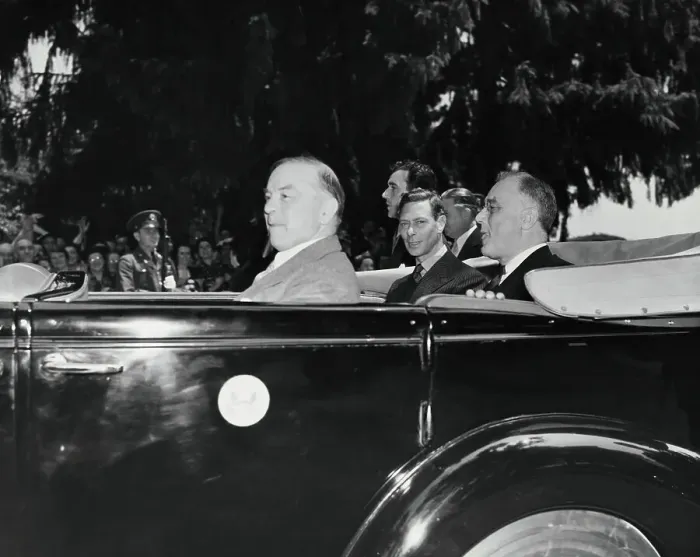 Framed Print : President Roosevelt, King George VI, and Prime Minister Mackenzie in Car Framed Print : President Roosevelt, King George VI, and Prime Minister Mackenzie in Car