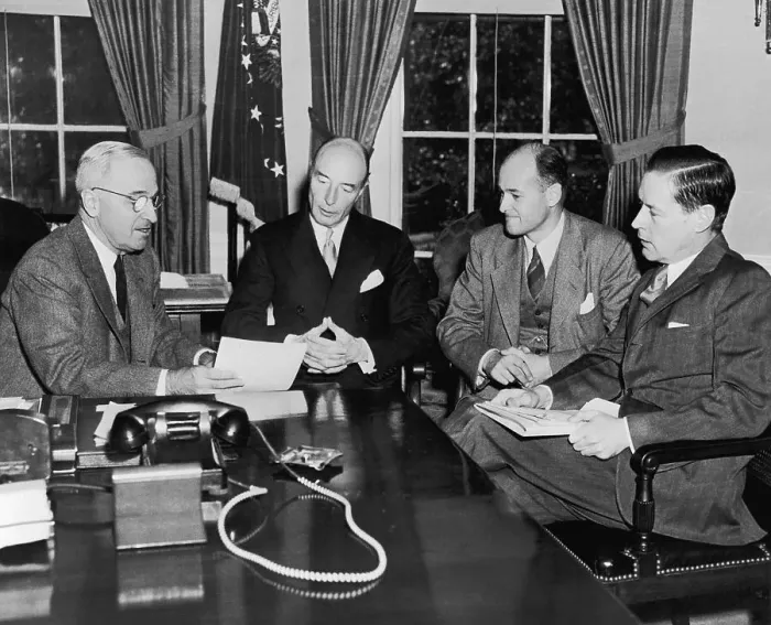 Framed Print : President Truman meeting with aides Framed Print : President Truman meeting with aides