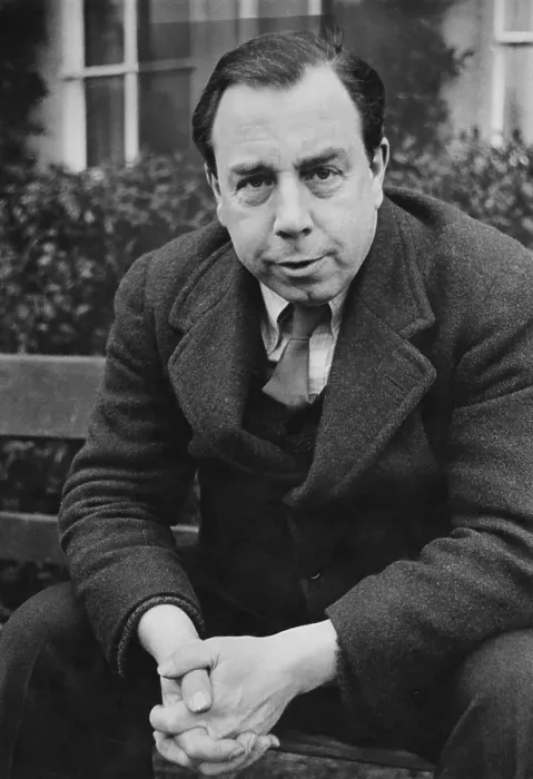 Framed Print : Priestley. 9th August 1941: English writer and playwright J B Priestley (1894 - 1984) Framed Print : Priestley. 9th August 1941: English writer and playwright J B Priestley (1894 - 1984)