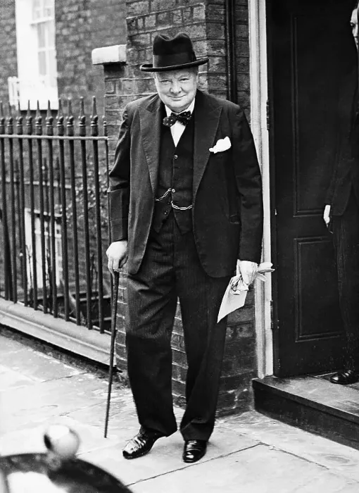 Framed Print : Prime Minister Sir Winston Churchill Framed Print : Prime Minister Sir Winston Churchill