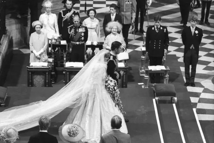 Framed Print : Prince Charles and Lady Diana Walk Off of Platform After Wedding Framed Print : Prince Charles and Lady Diana Walk Off of Platform After Wedding