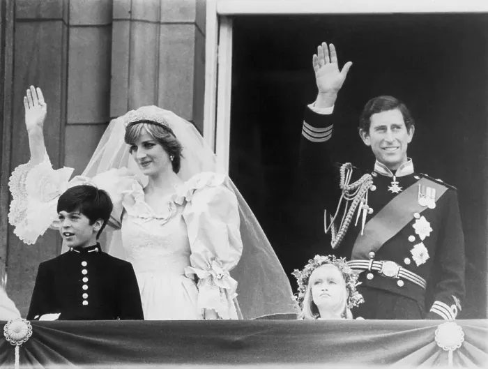 Framed Print : Prince Charles and Princess Diana after Wedding Framed Print : Prince Charles and Princess Diana after Wedding