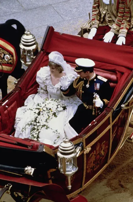 Framed Print : Prince Charles and Princess Diana After Wedding Framed Print : Prince Charles and Princess Diana After Wedding