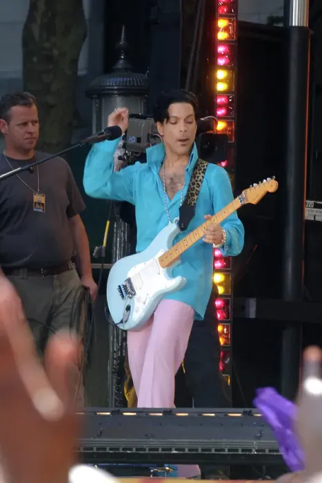 Framed Print : Prince Performing With Tamar On GMA Framed Print : Prince Performing With Tamar On GMA