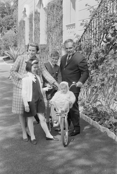 Framed Print : Prince Rainier with the Royal Family Framed Print : Prince Rainier with the Royal Family