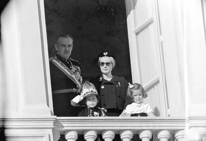 Framed Print : Princess Grace with Husband and Children Framed Print : Princess Grace with Husband and Children