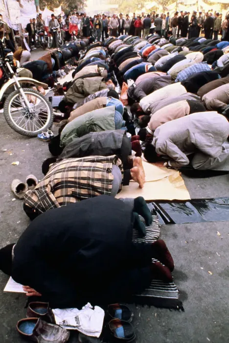 Framed Print : Pro-Khomeini Iranian Demonstrators Praying Framed Print : Pro-Khomeini Iranian Demonstrators Praying