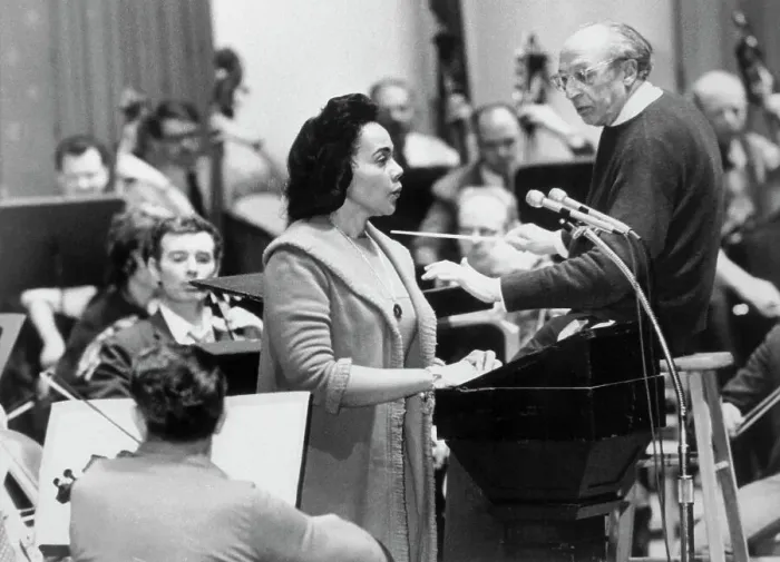 Framed Print : Profile of Coretta Scott King Speaking at Microphone Framed Print : Profile of Coretta Scott King Speaking at Microphone