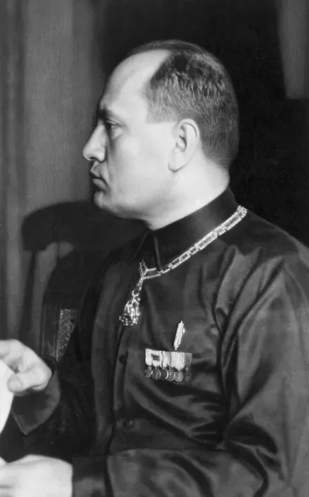 Framed Print : Profile Portrait Of Benito Mussolini