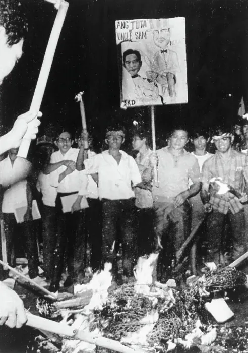 Framed Print : Protestors Against Ferdinand Marcos In Manila Framed Print : Protestors Against Ferdinand Marcos In Manila