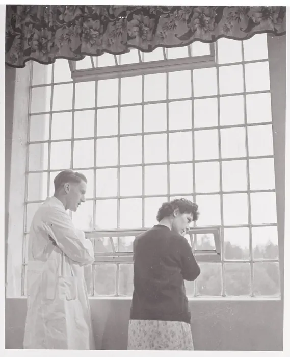 Framed Print : Psychiatrist with a Mental Patient in an Educational Film Framed Print : Psychiatrist with a Mental Patient in an Educational Film