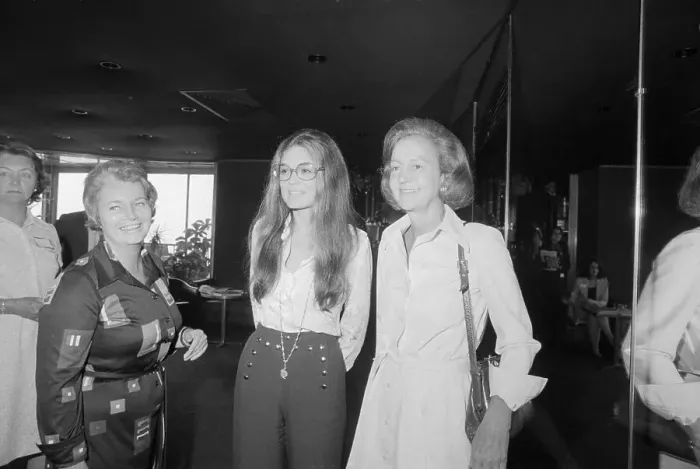 Framed Print : Publisher Katharine Graham & Gloria Steinem Framed Print : Publisher Katharine Graham & Gloria Steinem