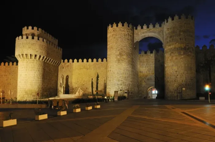 Framed Print : Puerta del Alcazar, medieval city wall of Avila, Unesco World Heritage Site, Castillia y Leon oder Castile and Leon, Spain, Europe Framed Print : Puerta del Alcazar, medieval city wall of Avila, Unesco World Heritage Site, Castillia y Leon oder Castile and Leon, Spain, Europe