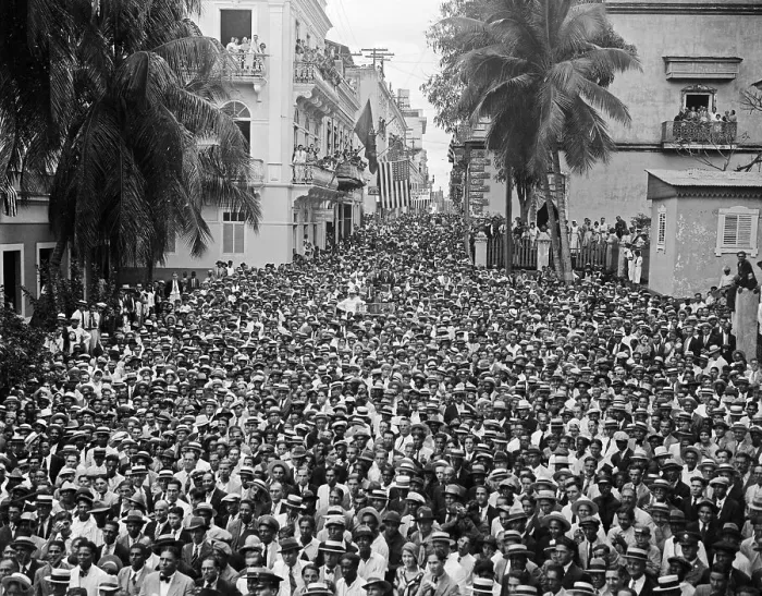Framed Print : Puerto Rican Citizens Waiting Framed Print : Puerto Rican Citizens Waiting