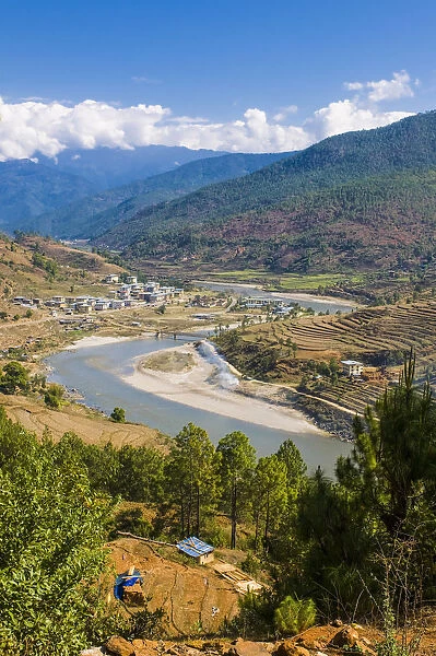 Puna Tsang Chu river running through Punakha, Bhutan