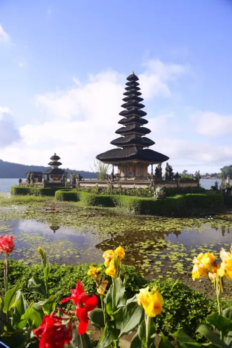 Framed Print : Pura Ulun Danu Bratan Temple or Pura Bratan Temple, in Lake Bratan, highlands of central Bali, Bedugul area, Bali, Indonesia Framed Print : Pura Ulun Danu Bratan Temple or Pura Bratan Temple, in Lake Bratan, highlands of central Bali, Bedugul area, Bali, Indonesia