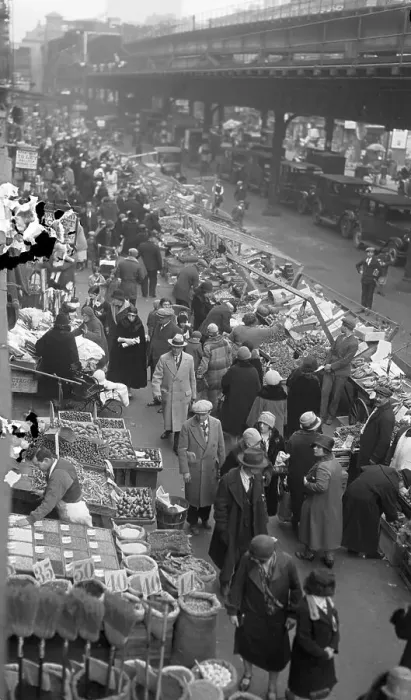 Framed Print : Push Cart Market In New York Framed Print : Push Cart Market In New York