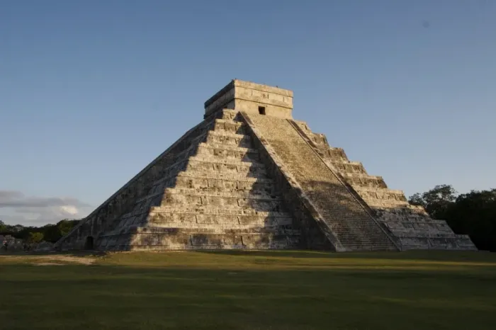 Framed Print : Pyramid of Kulkulkan or El Castillo, at Chichen-Itza, Mexico Framed Print : Pyramid of Kulkulkan or El Castillo, at Chichen-Itza, Mexico