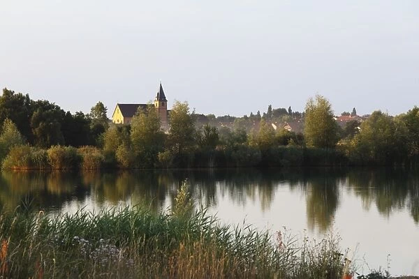 Quarry pond, Schwarzach am Main, Mainfranken, Lower Franconia, Franconia, Bavaria, Germany, Europe