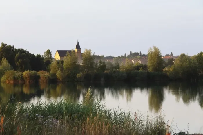 Framed Print : Quarry pond, Schwarzach am Main, Mainfranken, Lower Franconia, Franconia, Bavaria, Germany, Europe Framed Print : Quarry pond, Schwarzach am Main, Mainfranken, Lower Franconia, Franconia, Bavaria, Germany, Europe