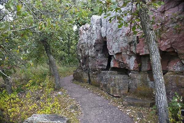 Quartzite cliffs on Circle Trail, Pipestone National Monument, Minnesota, USA