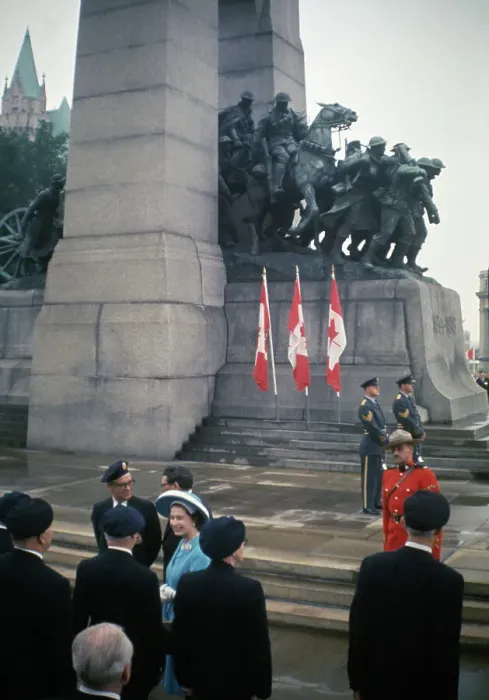 Framed Print : Queen Elizabeth At Canadian War Memorial Framed Print : Queen Elizabeth At Canadian War Memorial