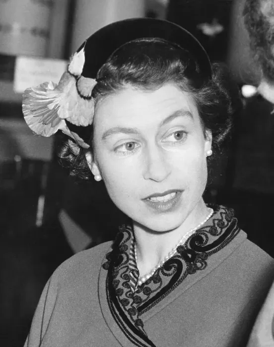 Framed Print : Queen Elizabeth Closeup With Hat Framed Print : Queen Elizabeth Closeup With Hat
