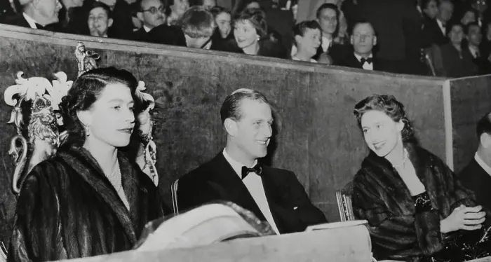 Framed Print : Queen Elizabeth with Duke of Edinburgh and Princess Margaret