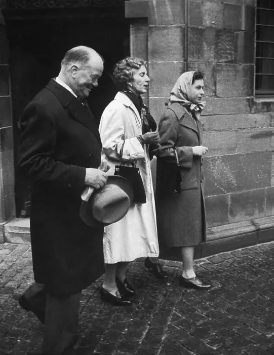 Framed Print : Queen Elizabeth with Friends
